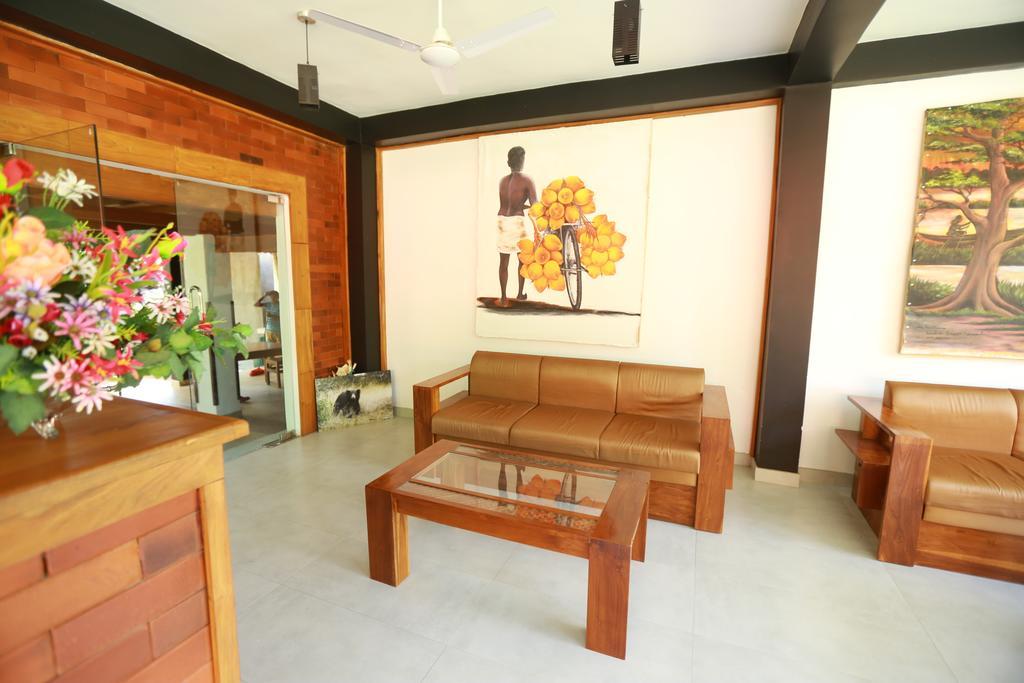 Eco Hotel Black&White - Anuradhapura Mihintale Exterior foto