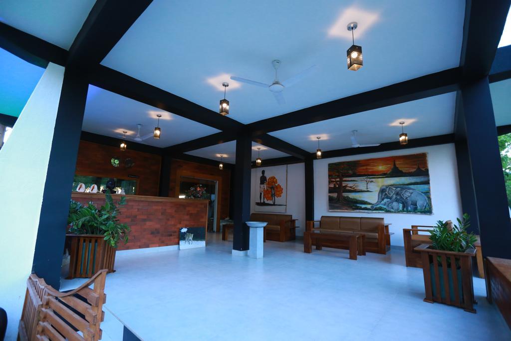 Eco Hotel Black&White - Anuradhapura Mihintale Exterior foto